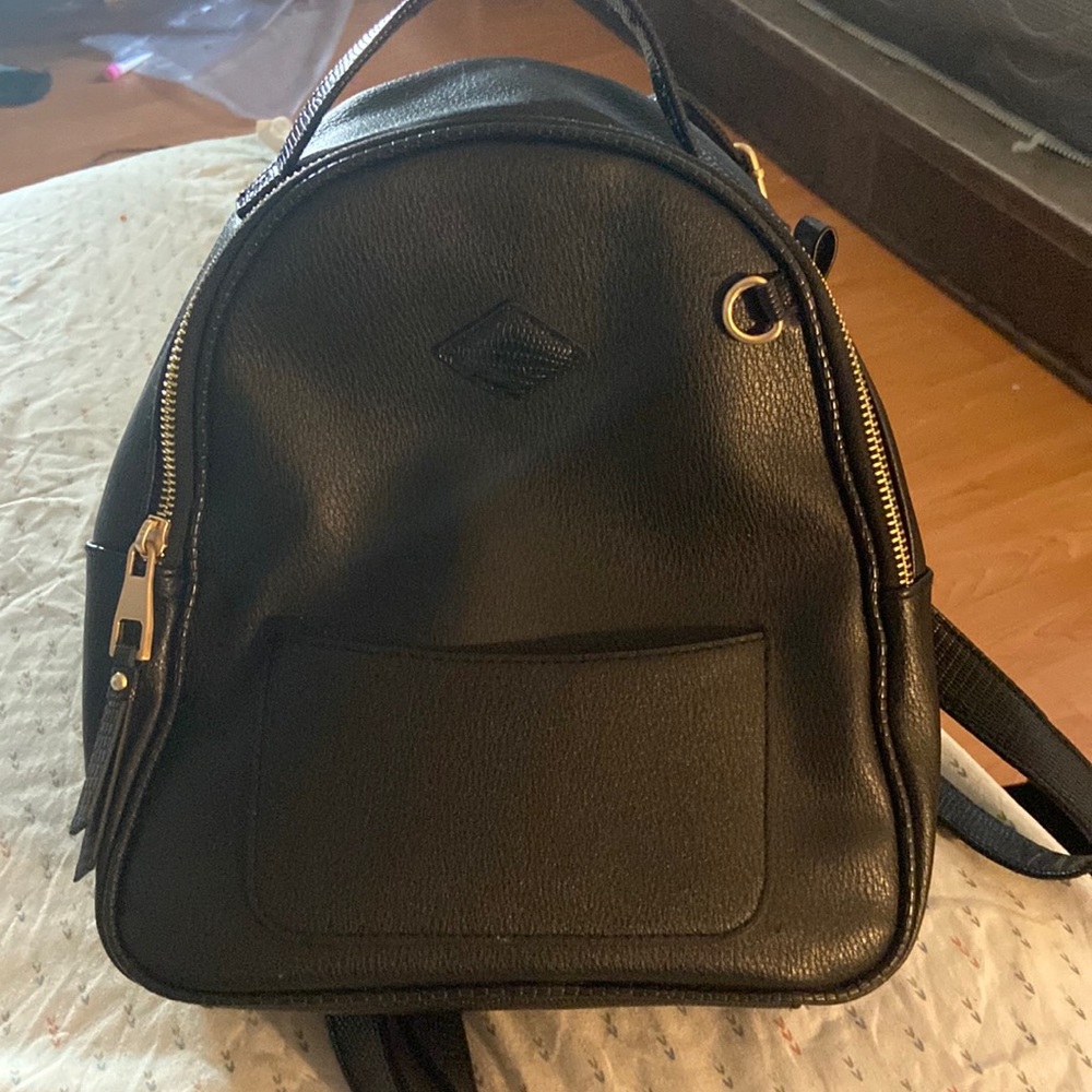 I’m selling this bag from target